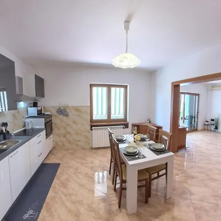 Quiet Flat In Donji Picudo Near Umag * Cepljani