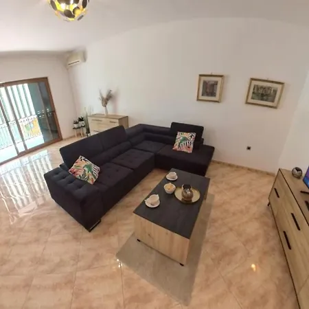 Quiet Flat In Donji Picudo Near Umag Apartman