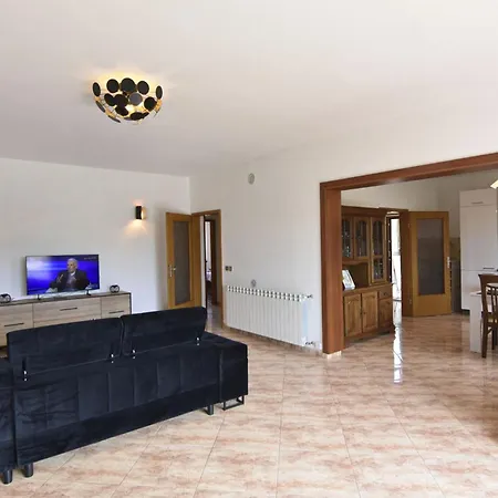 Διαμέρισμα Quiet Flat In Donji Picudo Near Umag