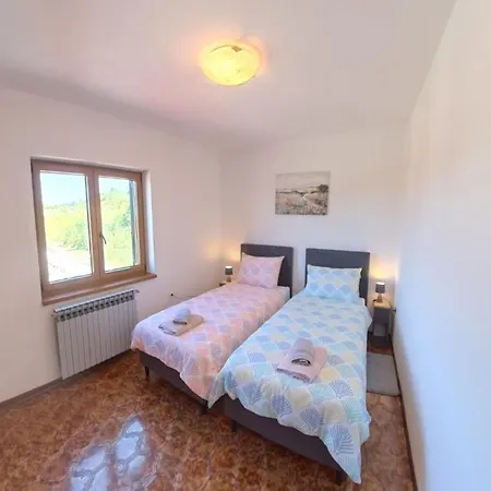 Quiet Flat In Donji Picudo Near Umag *