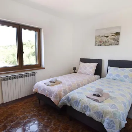 Quiet Flat In Donji Picudo Near Umag Apartman