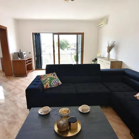 Apartman Quiet Flat In Donji Picudo Near Umag