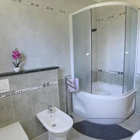 Quiet Flat In Donji Picudo Near Umag Apartman