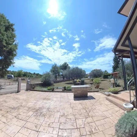 Daire Quiet Flat In Donji Picudo Near Umag *