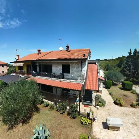 Quiet Flat In Donji Picudo Near Umag *